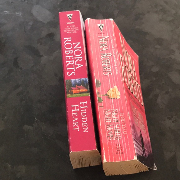 3/$10 🎈 Nora Robert’s Books - Picture 2 of 4